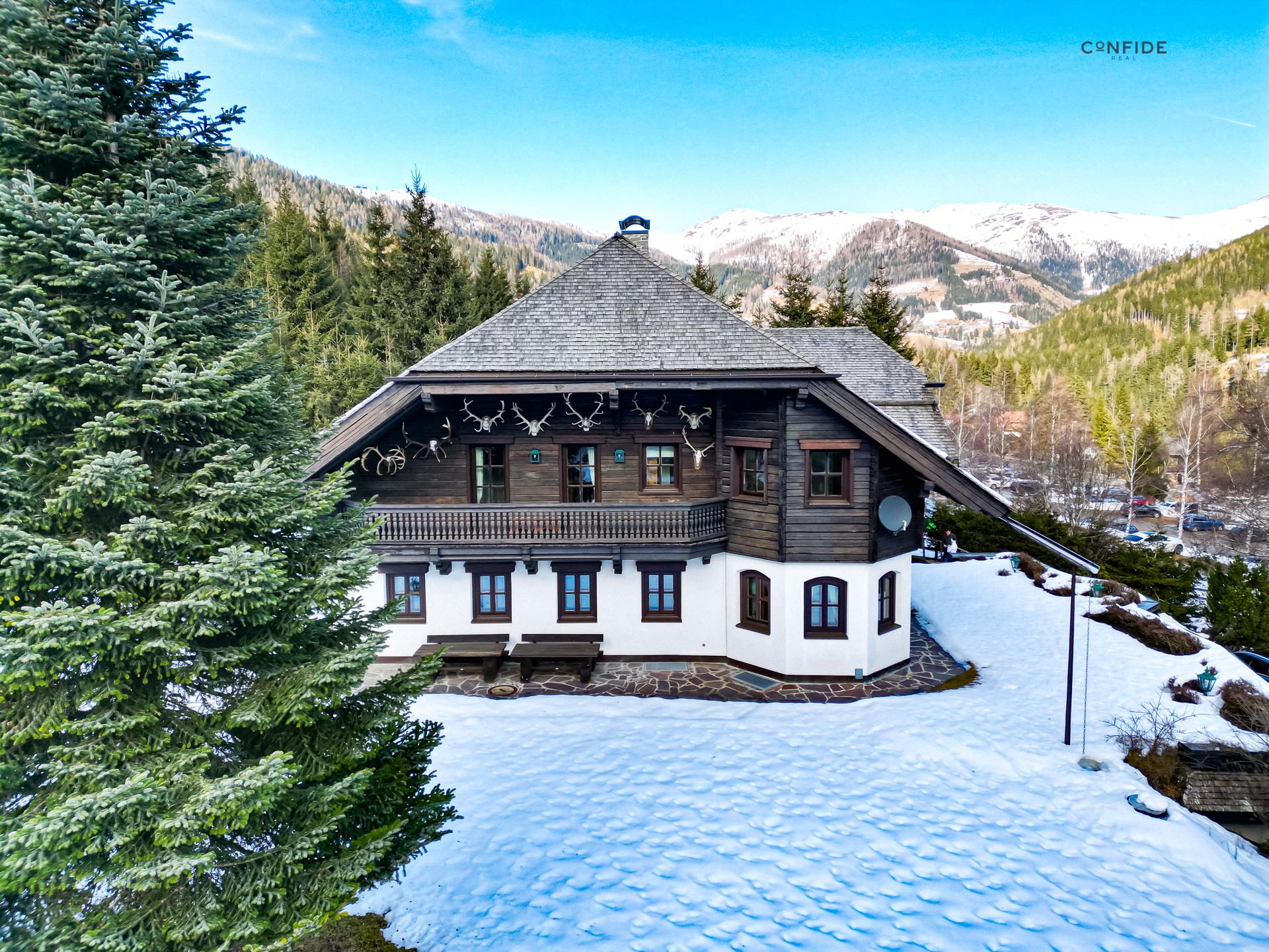 Exklusives Ski-Chalet in den Alpen